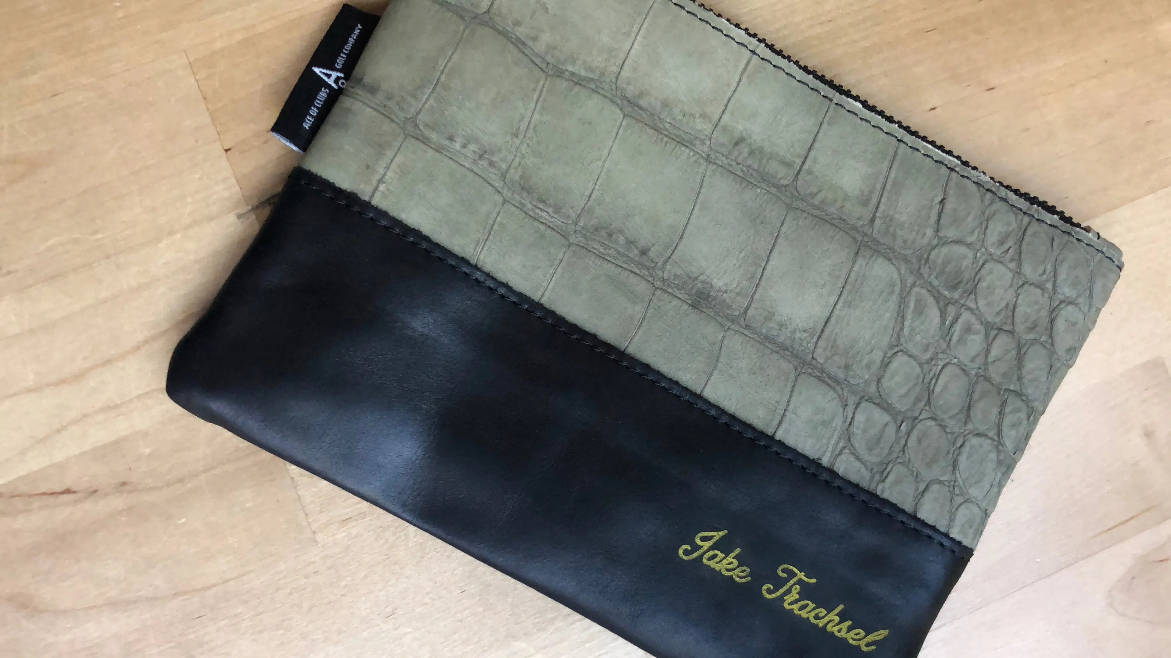 Ideas-for-Personalized-Leather-Gifts Ace of Clubs Golf Company